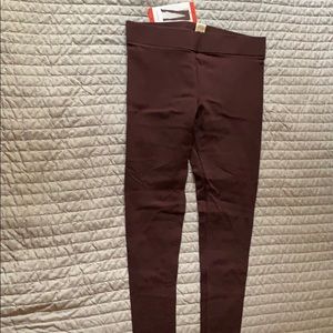 Comfy merlot colored leggings